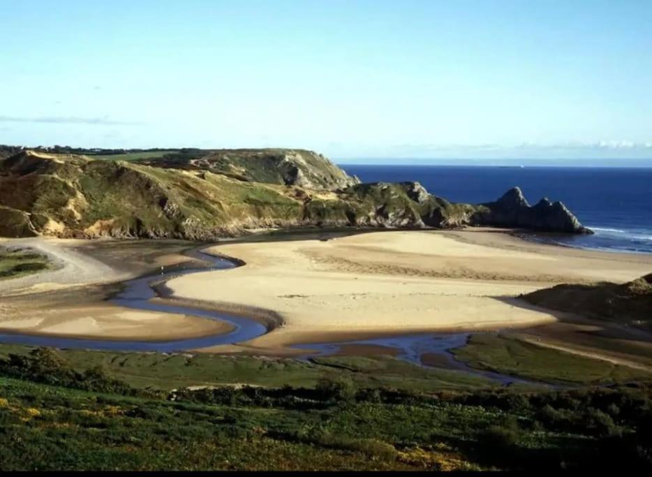 Luxe Living Family Home - Beach, Wifi, Parking Swansea Eksteriør bilde