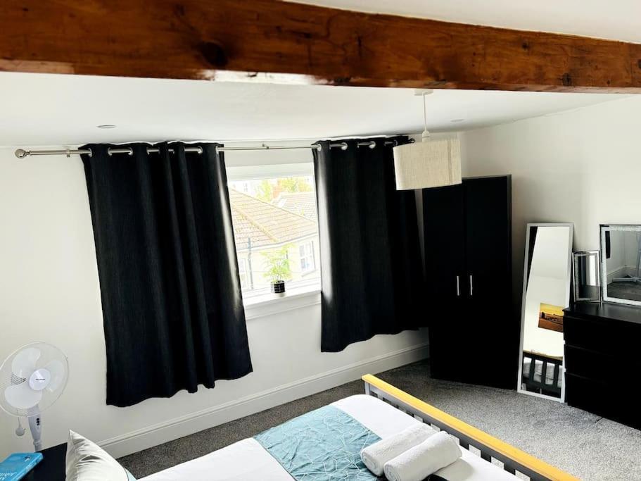Luxe Living Family Home - Beach, Wifi, Parking Swansea Eksteriør bilde
